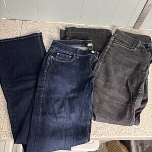 Lot Of 2 Women’s WHBM 32 4R Pants Contour Boot Leg Trouser Black White House